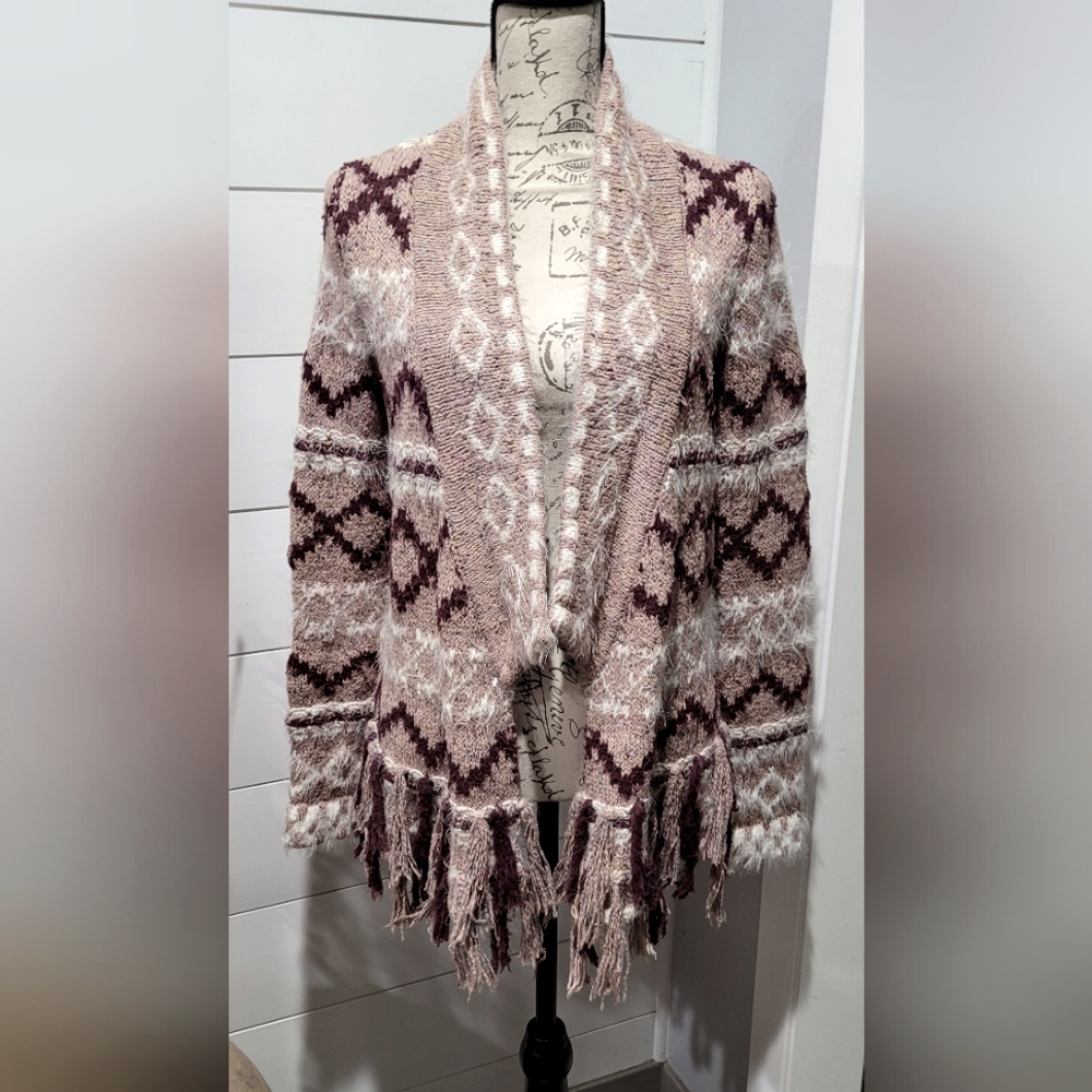 EUC-BITS OF BEAUTY AZTEC SWEATER